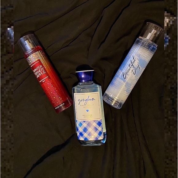 BATH AND BODYWORKS random 3 scent bundle - Picture 2 of 4